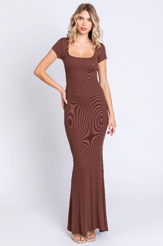 Vintage Dresses for Nostalgia -Brown Ribbed Scoop Neck Maxi Dress