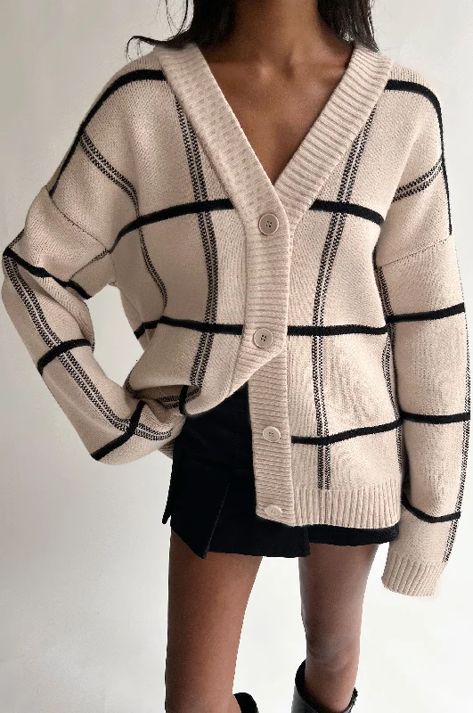 Fine - knit cardigan for a smooth finish -OVERSIZED PLAID CARDIGAN