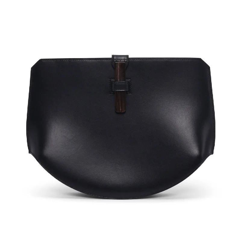 Vegan leather handle bags for eco-friendly chic -Hermes Navy Vache Hunter Baton de Craie Pochette