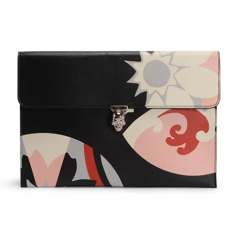 Small handle bags perfect for quick trips -Alexander McQueen Black Leather Kansai Print Skull Envelope Clutch