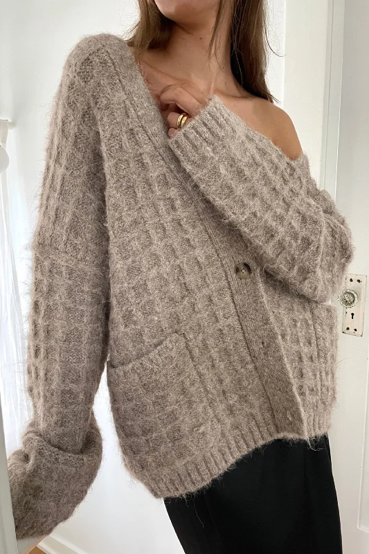 Gray - cardigan for a sophisticated and understated look -OVERSIZED GRID TEXTURED CARDIGAN