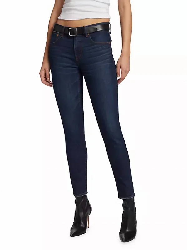 Elegant tight trousers for women with sleek design and tailored for a perfect fit -Shandon Skinny Jeans In Dark Blue