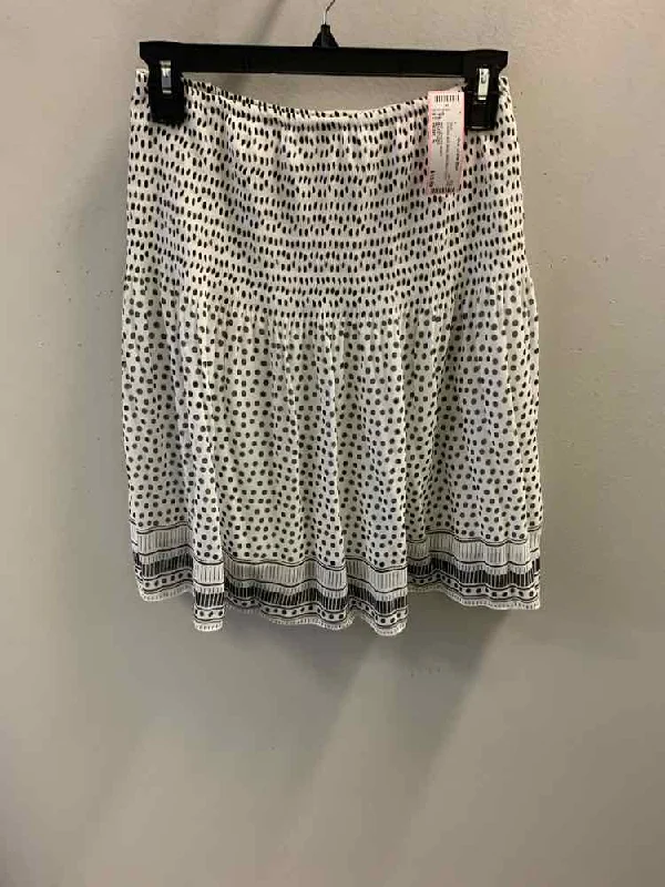 Shift Dresses for Simple Look -MAX STUDIO Dresses and Skirts Size S WHT/BLK DOTS Skirt