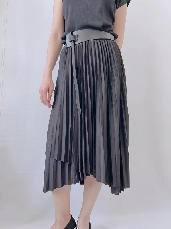 A-line skirts for classic wardrobe essentials -Wales Pleat Skirt in Black