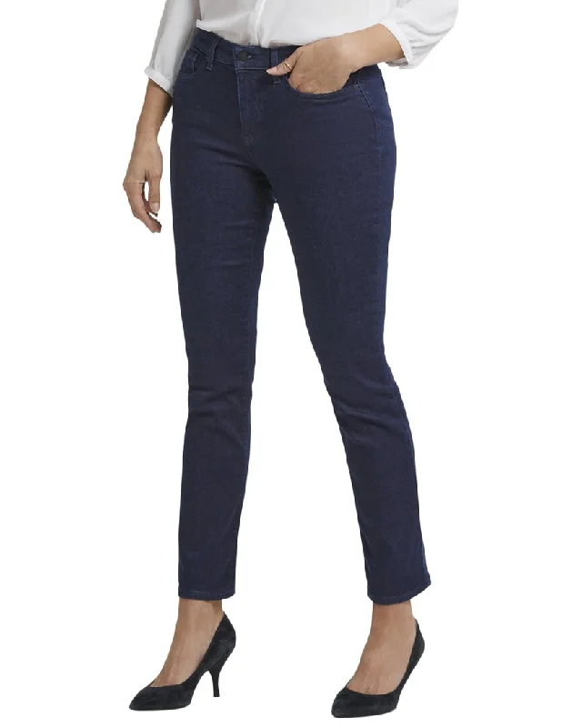 Form-fitting tight trousers for women with slimming effect and flattering cut -NYDJ Sheri Rinse Slim Jean