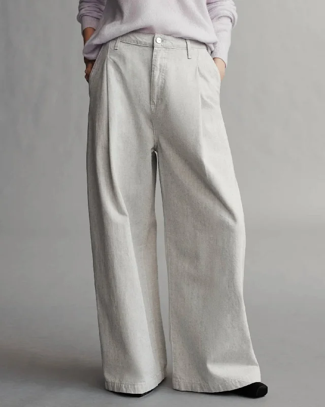 Formal tight trousers for women with sharp crease and sophisticated tailoring -Greene St Pant In Lgy