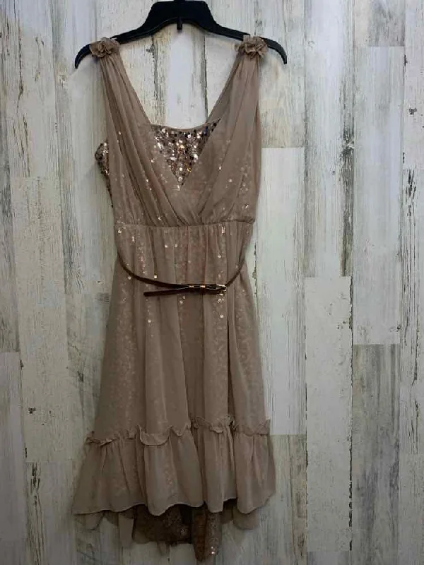 Short-sleeved Dresses for Summer -PRE-OWNED JESSICA SIMPSON Dresses and Skirts Size 4 Tan SLEEVELESS Dress/SEQUINS