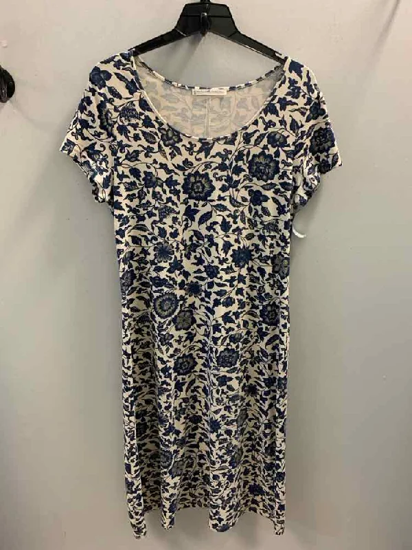 Sequined Dresses for Sparkle -PERUVIAN CONNECTION Dresses and Skirts Size L NAVY/TAN Floral Dress