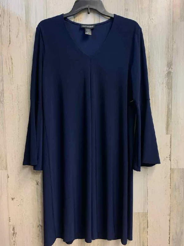 Khaki Dresses for Casual -PRE-OWNED SOFT WORKS Dresses and Skirts Size M NAVY BLUE LONG SLEEVES Dress/V-NE