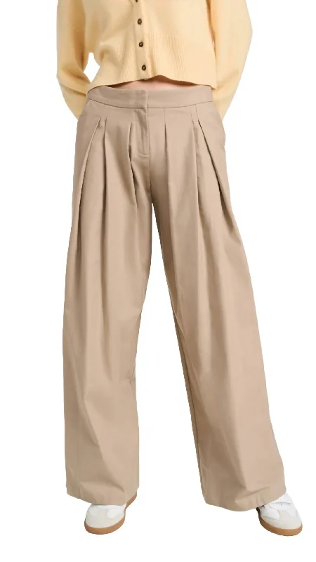 Elegant tight trousers for women with sleek design and tailored for a perfect fit -Rum Pants In Natural