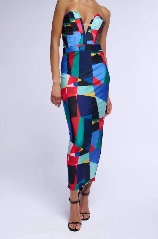 Bold floral skirts for vibrant spring fashion -VACATION FEVER STRETCH MAXI SKIRT